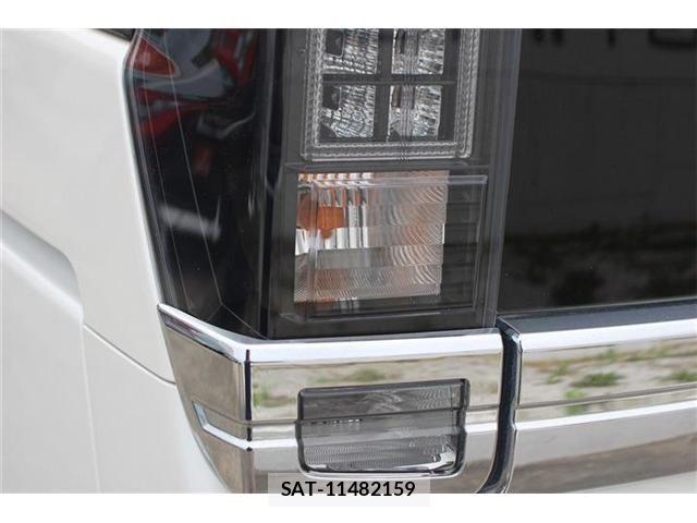 Toyota VOXY 2016-05 7226895-23