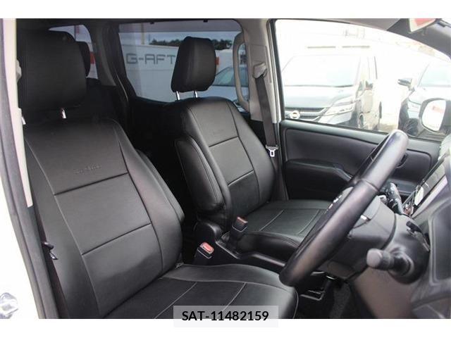 Toyota VOXY 2016-05 7226895-25