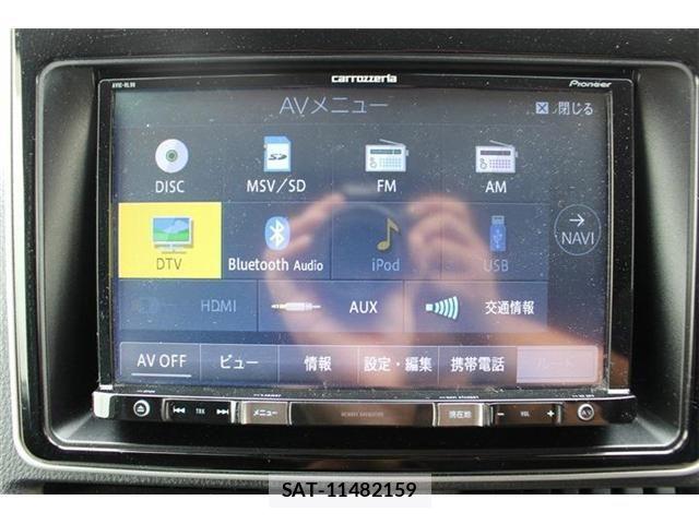 Toyota VOXY 2016-05 7226895-3