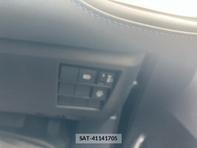 Toyota VOXY 2024-10 7226993-16