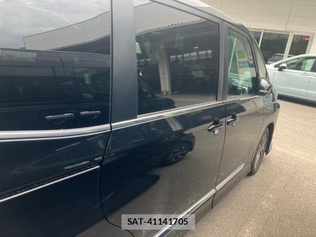 Toyota VOXY 2024-10 7226993-4