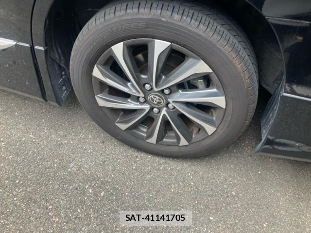 Toyota VOXY 2024-10 7226993-6