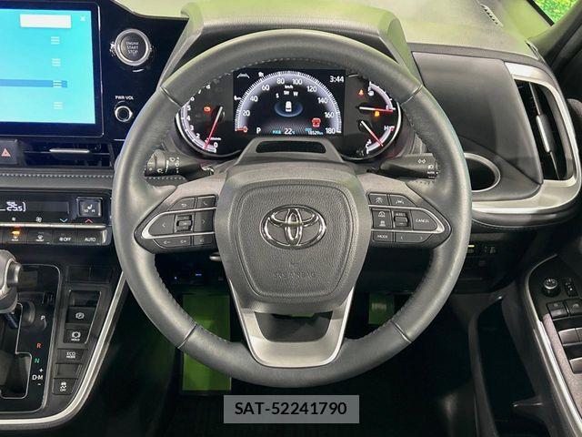 Toyota VOXY 2023-08 7226987-11