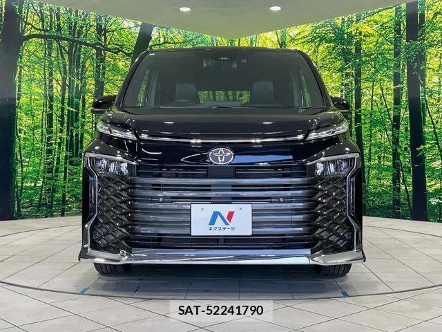 Toyota VOXY 2023-08 7226987-14