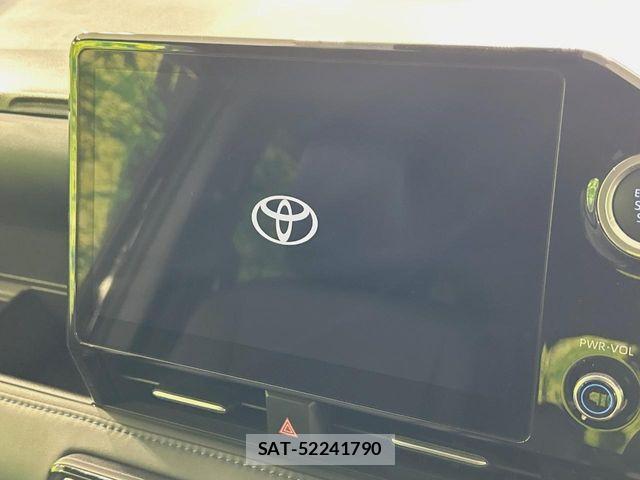 Toyota VOXY 2023-08 7226987-2