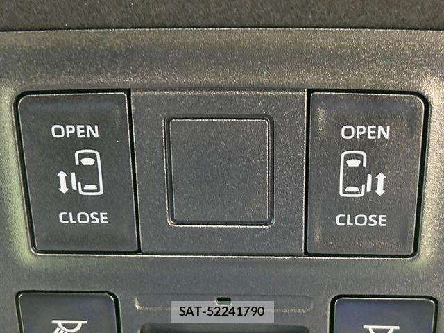 Toyota VOXY 2023-08 7226987-6
