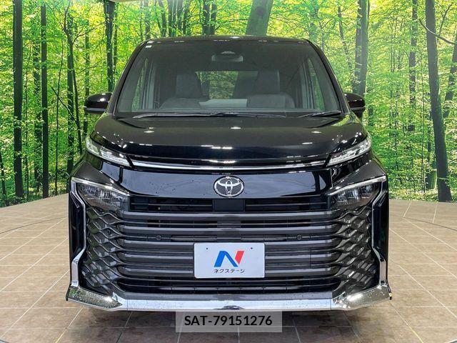 Toyota VOXY 2023-10 7226986-14