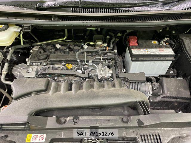 Toyota VOXY 2023-10 7226986-18