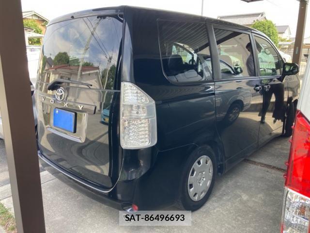 Toyota VOXY 2010-01 7226852-1