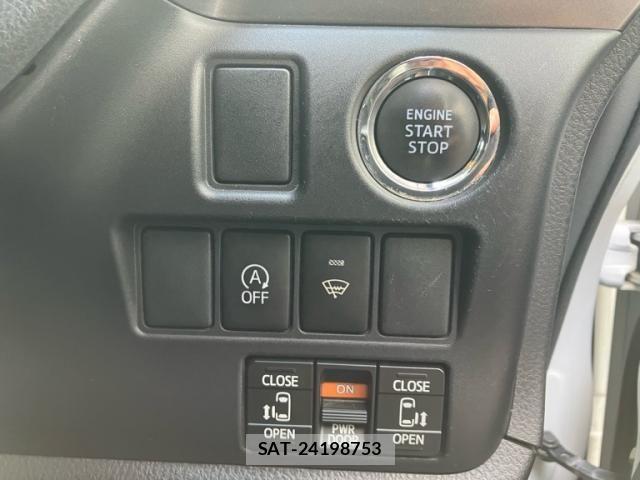 Toyota VOXY 2014-01 7226873-22