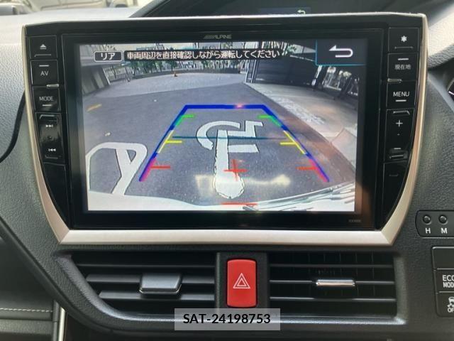 Toyota VOXY 2014-01 7226873-24