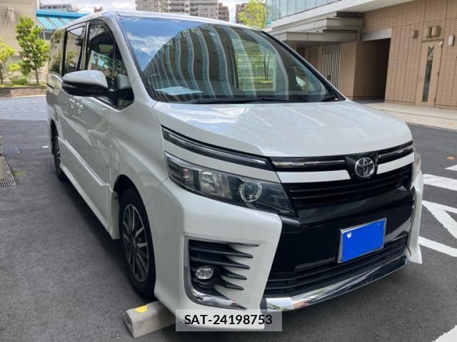 Toyota VOXY 2014-01 7226873-2