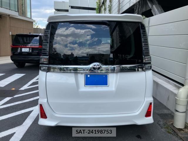 Toyota VOXY 2014-01 7226873-4
