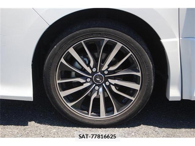 Toyota VOXY 2020-03 7226939-18