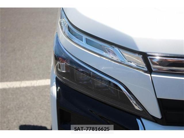 Toyota VOXY 2020-03 7226939-21