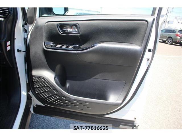 Toyota VOXY 2020-03 7226939-28