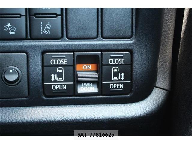 Toyota VOXY 2020-03 7226939-4
