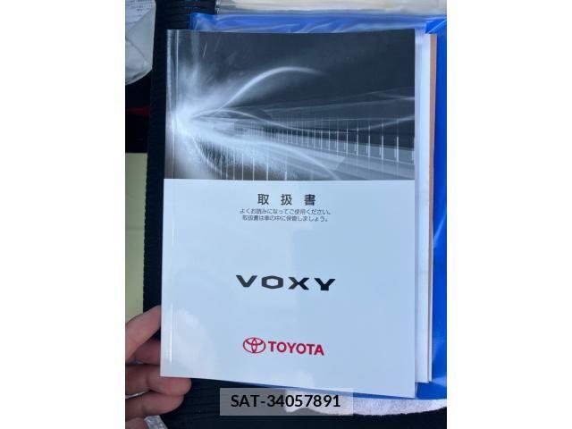 Toyota VOXY 2010-01 7226858-25