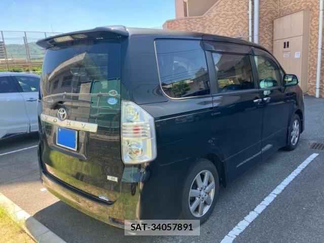 Toyota VOXY 2010-01 7226858-2