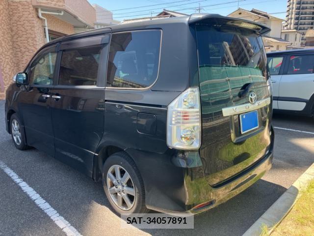 Toyota VOXY 2010-01 7226858-3