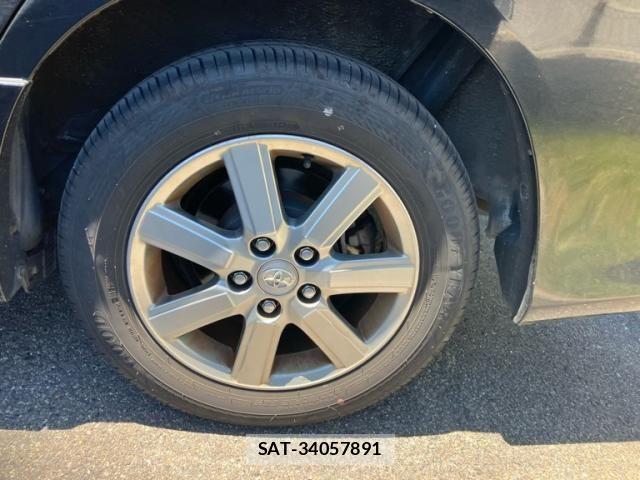 Toyota VOXY 2010-01 7226858-7