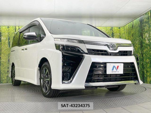 Toyota VOXY 2020-08 7226945-15