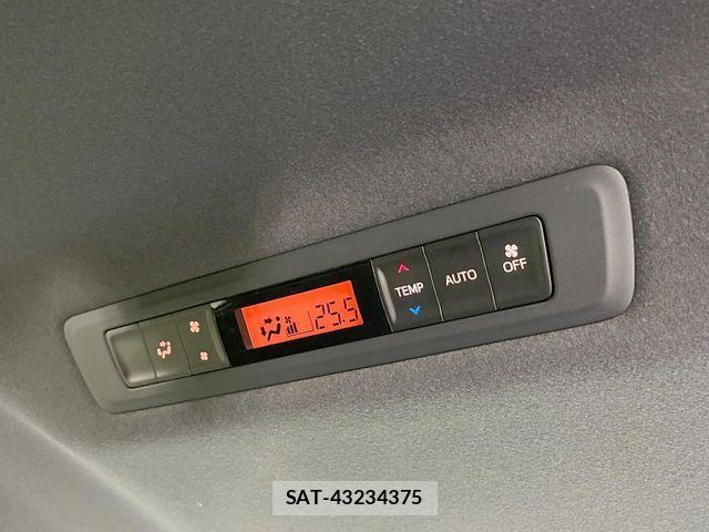 Toyota VOXY 2020-08 7226945-5