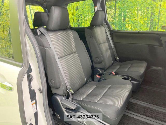 Toyota VOXY 2020-08 7226945-8