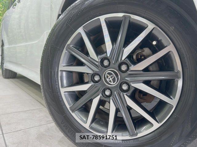 Toyota VOXY 2017-06 7226905-13