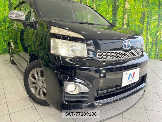 Toyota VOXY 2012-03 7226864-12