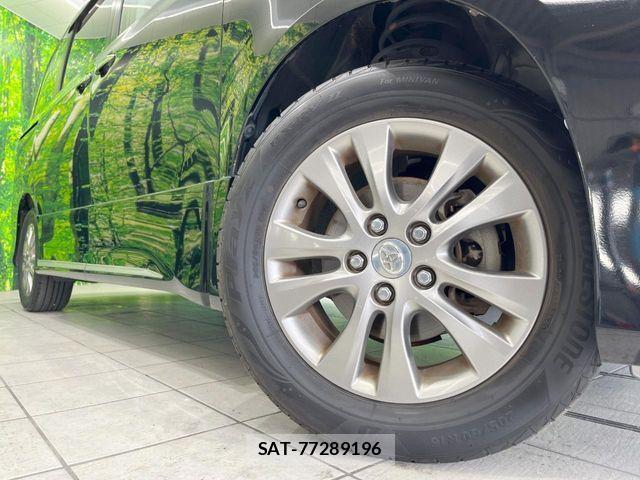 Toyota VOXY 2012-03 7226864-13