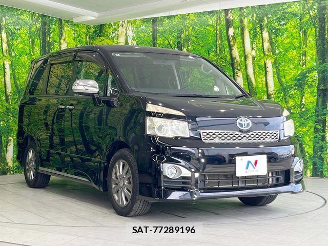 Toyota VOXY 2012-03 7226864-16