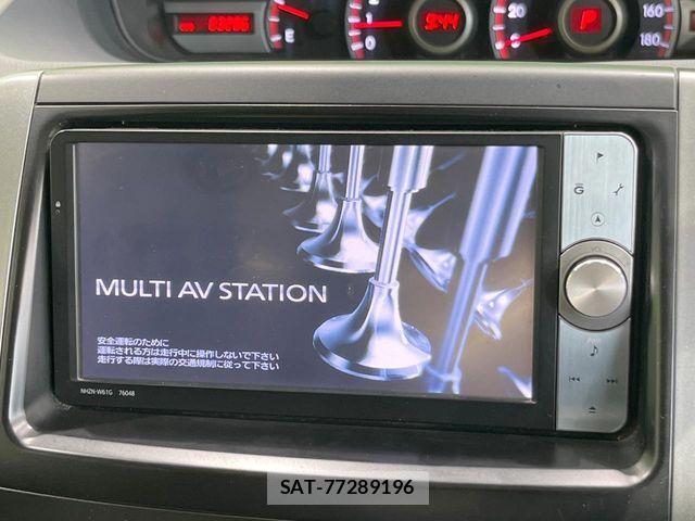 Toyota VOXY 2012-03 7226864-2