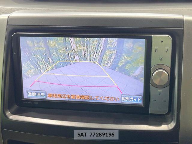 Toyota VOXY 2012-03 7226864-3