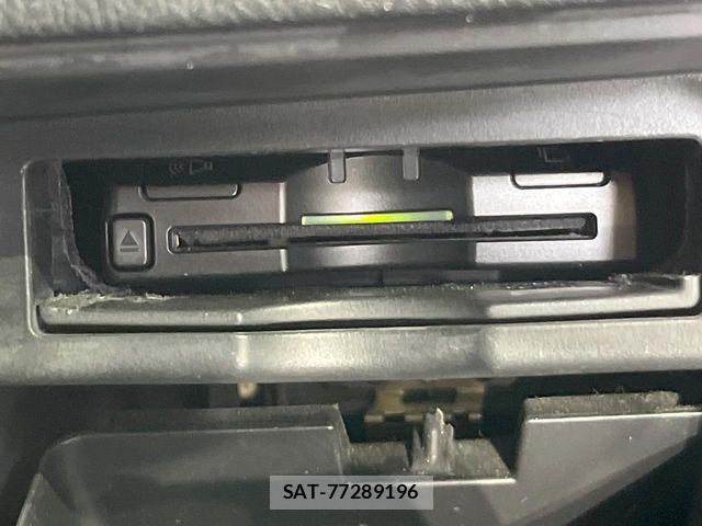 Toyota VOXY 2012-03 7226864-4