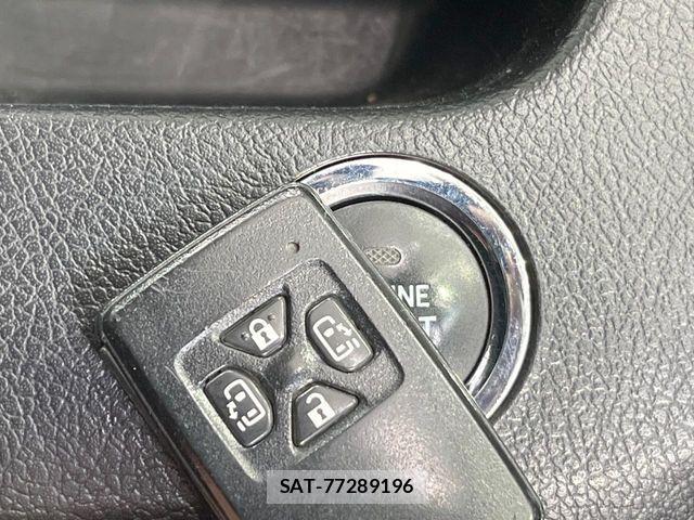 Toyota VOXY 2012-03 7226864-6