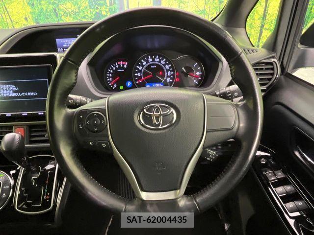 Toyota VOXY 2017-12 7226917-11