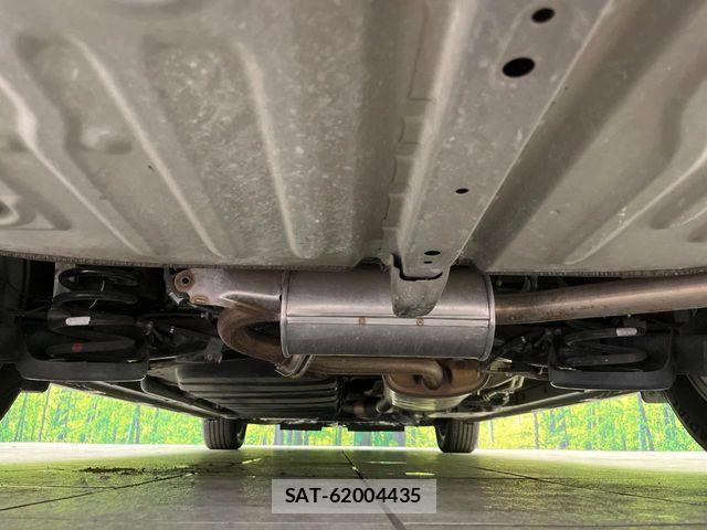 Toyota VOXY 2017-12 7226917-18