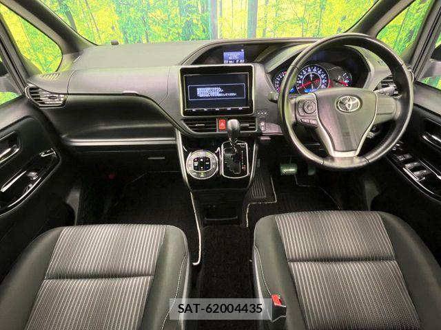 Toyota VOXY 2017-12 7226917-1