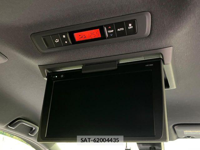 Toyota VOXY 2017-12 7226917-2