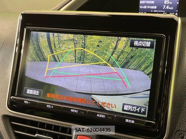 Toyota VOXY 2017-12 7226917-4