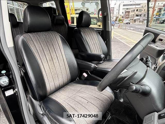 Toyota VOXY 2007-11 7226841-15