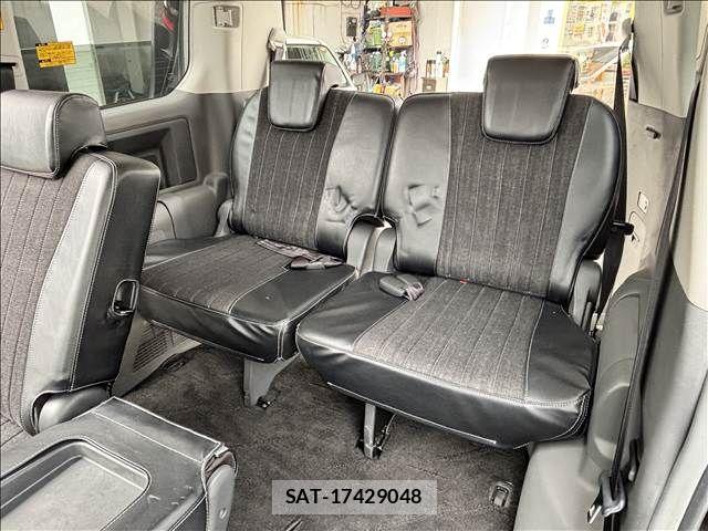 Toyota VOXY 2007-11 7226841-19