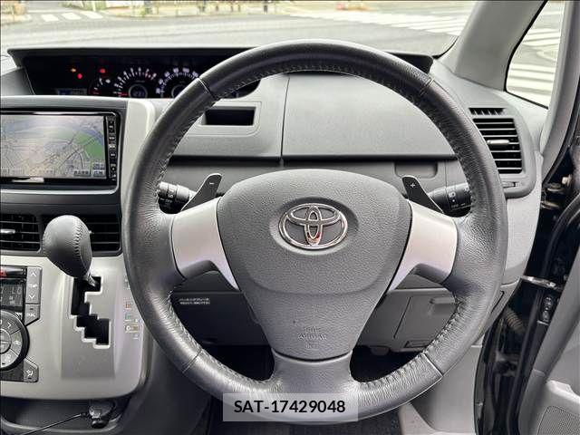 Toyota VOXY 2007-11 7226841-24
