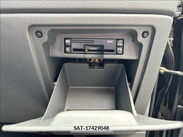 Toyota VOXY 2007-11 7226841-28
