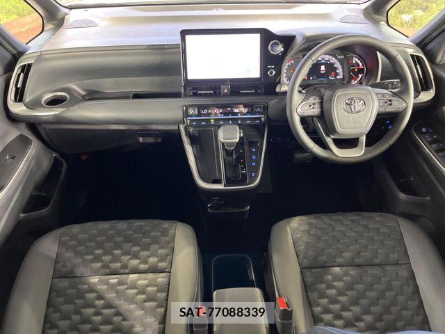 Toyota VOXY 2023-07 7226982-1