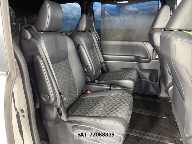 Toyota VOXY 2023-07 7226982-8
