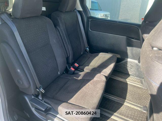 Toyota VOXY 2014-04 7226880-19