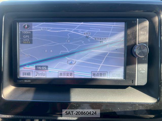 Toyota VOXY 2014-04 7226880-22