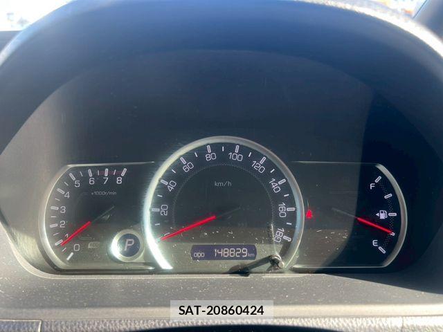 Toyota VOXY 2014-04 7226880-26
